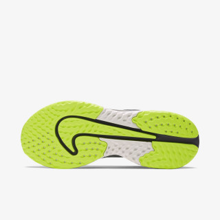Nike Tenisice W NIKE LEGEND REACT 2 SHIELD 