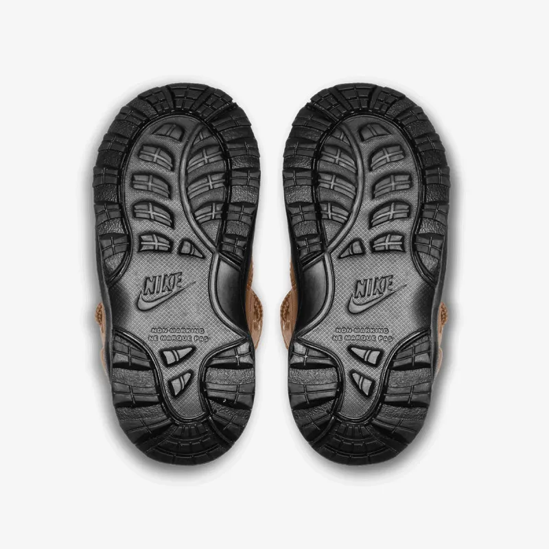 Nike Manoa 