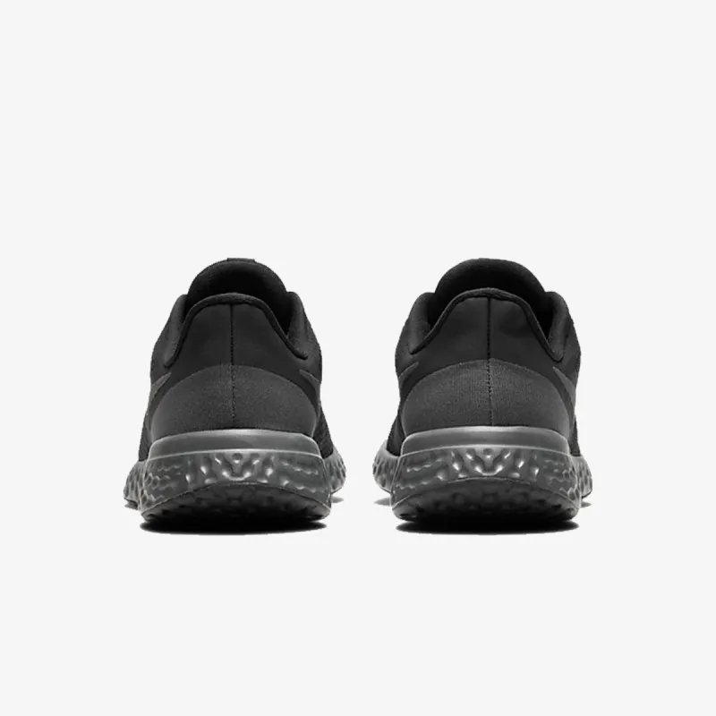 Nike REVOLUTION 5 