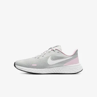 Nike Revolution 5 