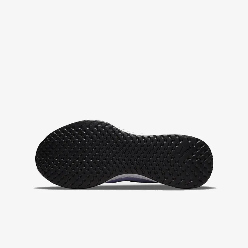 Nike Revolution 5 