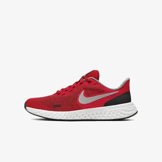 Nike Revolution 5 