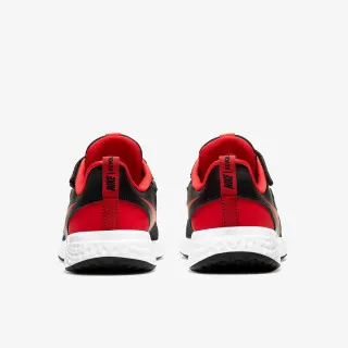Nike REVOLUTION 5 