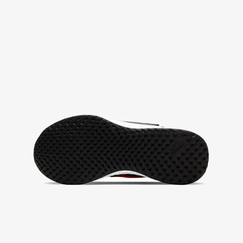 Nike REVOLUTION 5 