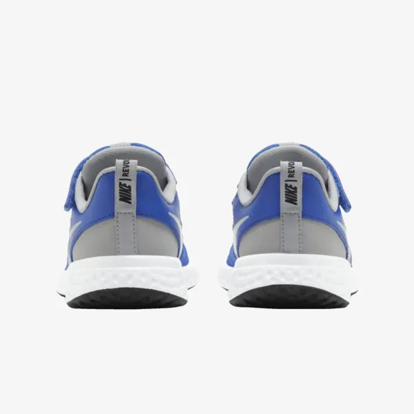 Nike REVOLUTION 5 