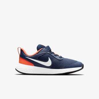 Nike Revolution 5 
