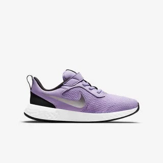 Nike Revolution 5 