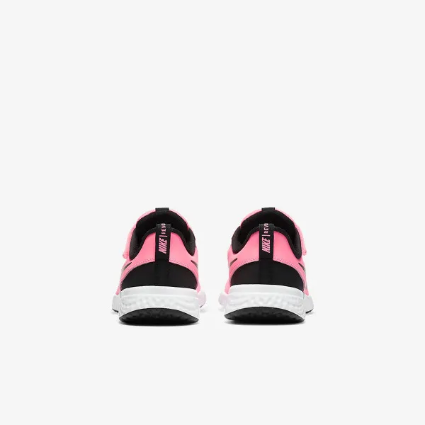 Nike REVOLUTION 5 