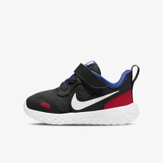 Nike REVOLUTION 5 