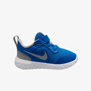 Nike REVOLUTION 5 