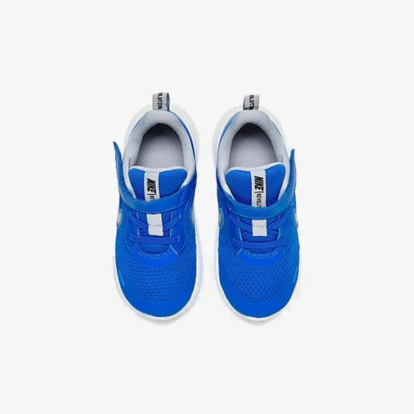 Nike REVOLUTION 5 