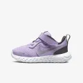 Nike Revolution 5 