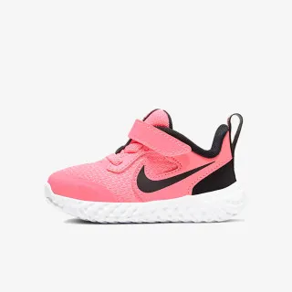 Nike REVOLUTION 5 