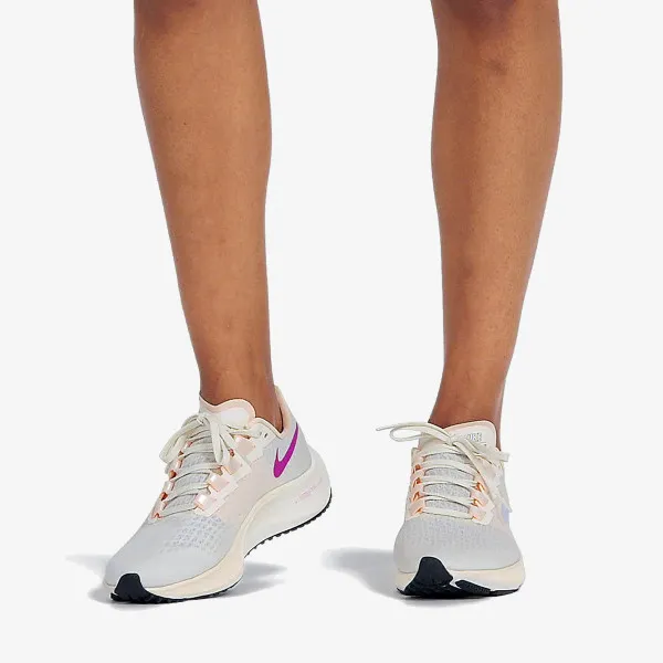 Nike AIR ZOOM PEGASUS 37 