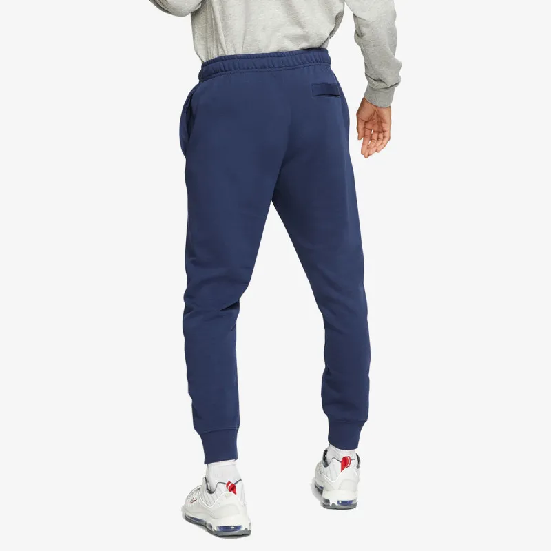 Nike Sportswear Club
