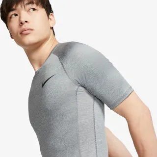 Nike PRO 