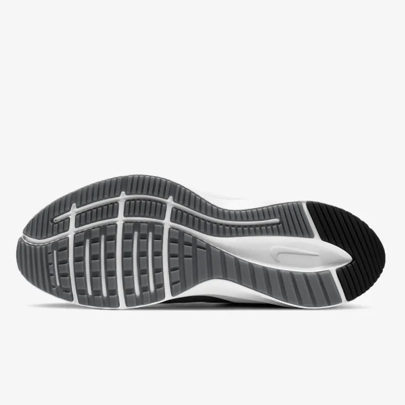 Nike QUEST 3 