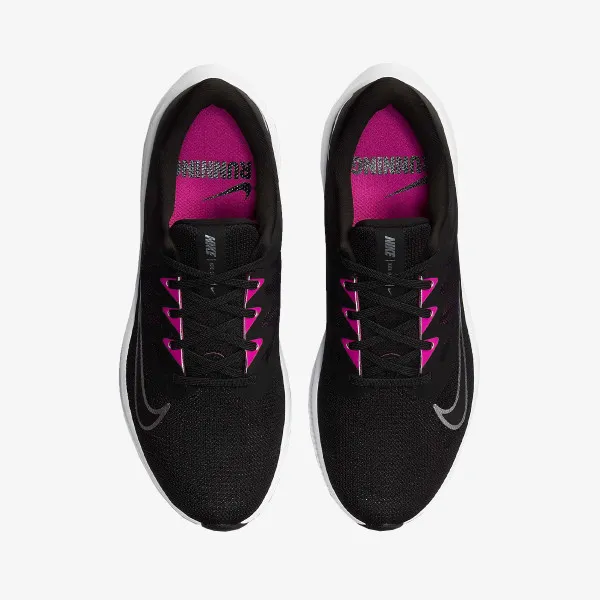 Nike WMNS QUEST 3 