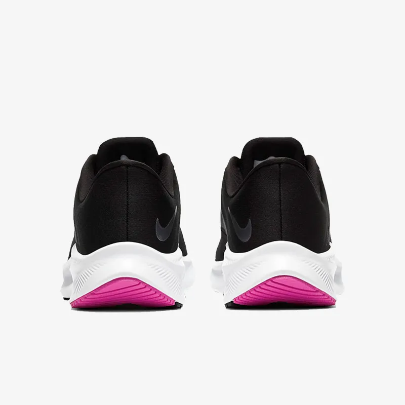 Nike WMNS QUEST 3 