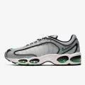 Nike AIR MAX TAILWIND IV 