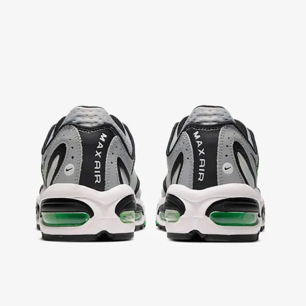 Nike AIR MAX TAILWIND IV 