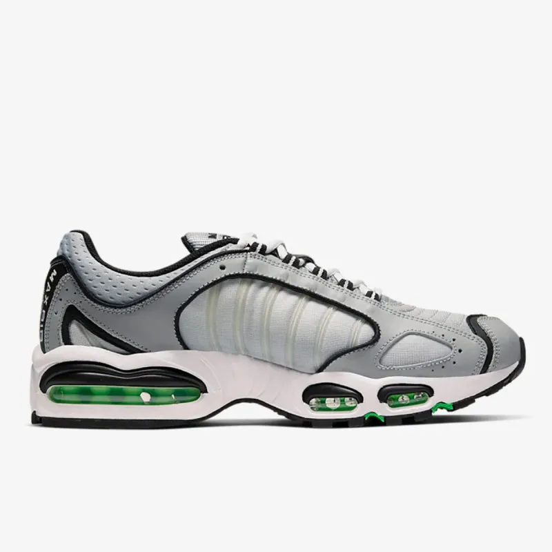 Nike AIR MAX TAILWIND IV 