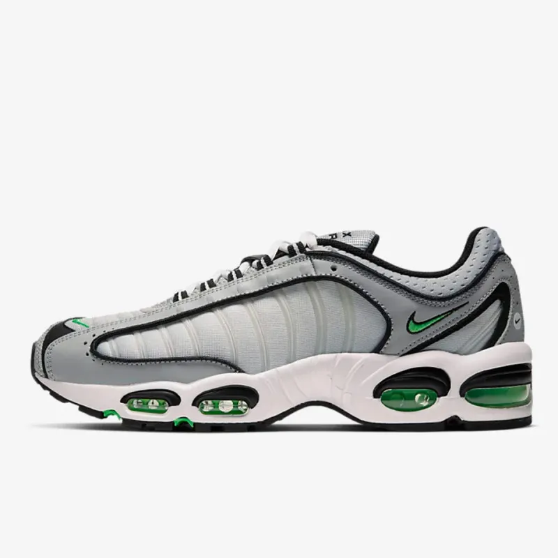 Nike AIR MAX TAILWIND IV 