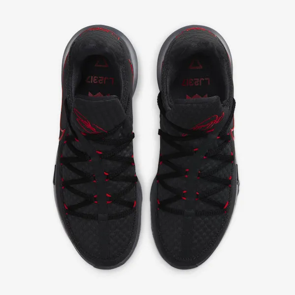 Nike LEBRON XVII LOW 