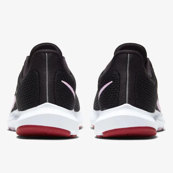 Nike WMNS QUEST 2 