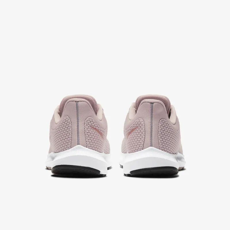 Nike WMNS QUEST 2 