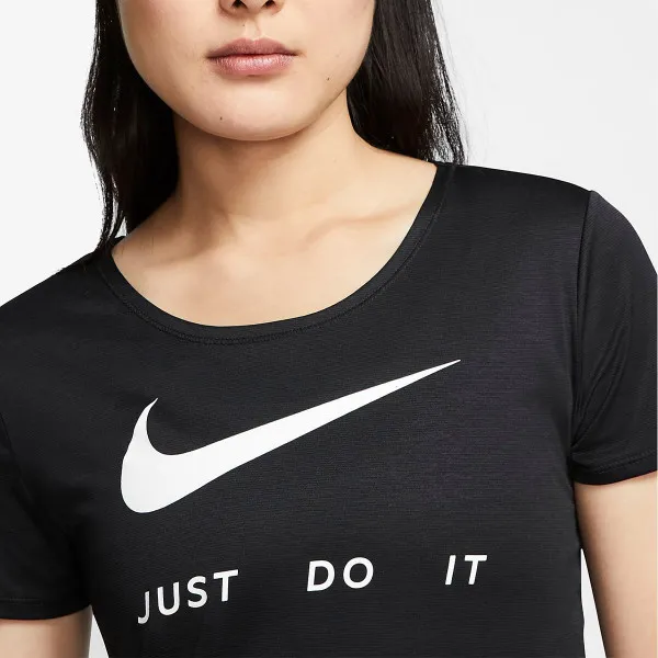 Nike T-shirt W NK TOP SS SWSH RUN 