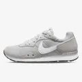 Nike VENTURE RUNNER 