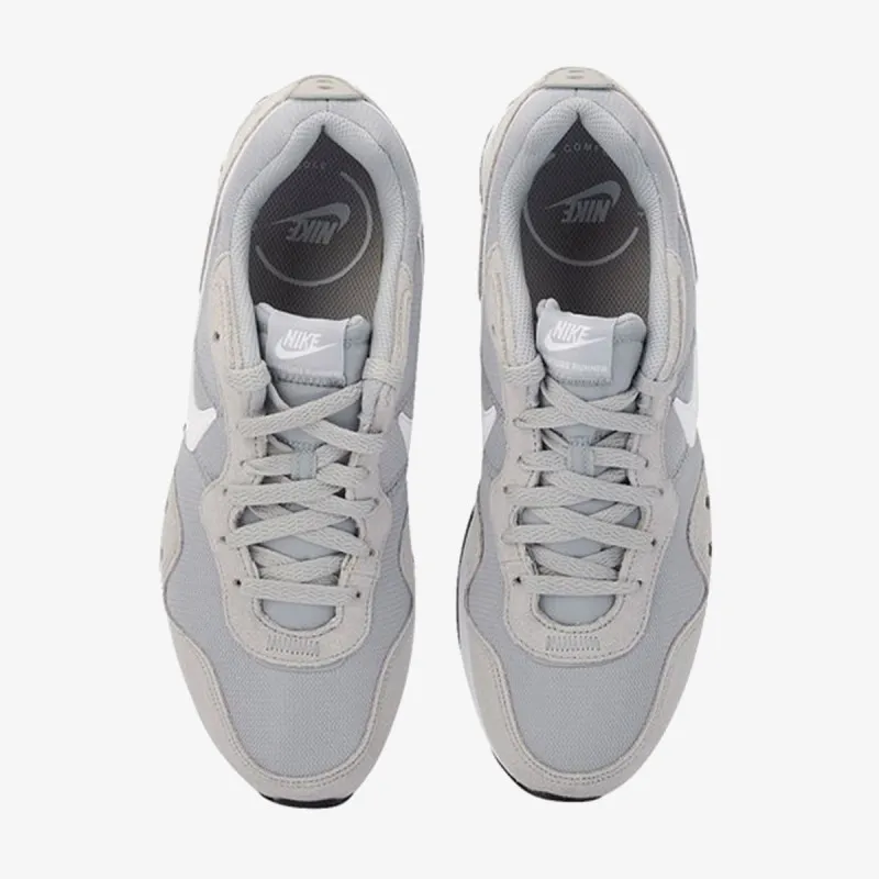 Nike VENTURE RUNNER 