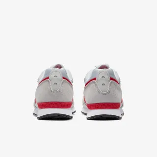 Nike VENTURE RUNNER 