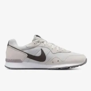 Nike Venture Runner 