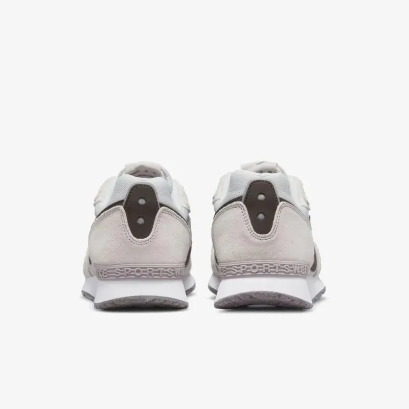Nike Venture Runner 