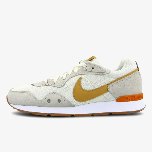 Nike VENTURE RUNNER 