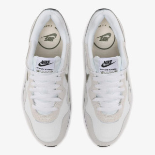 NIKE TENISICE Venture Runner 