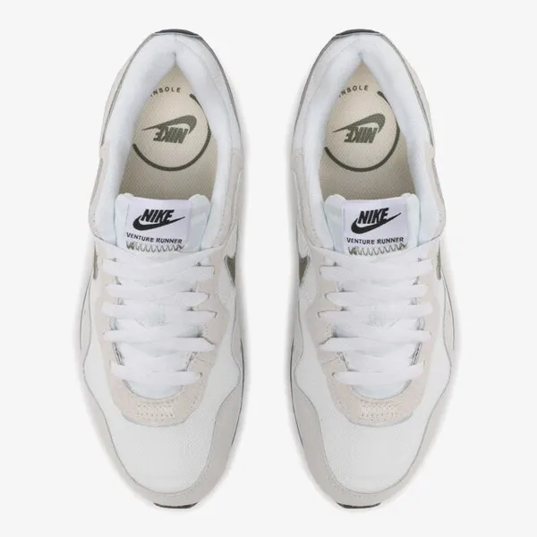 NIKE TENISICE Venture Runner 