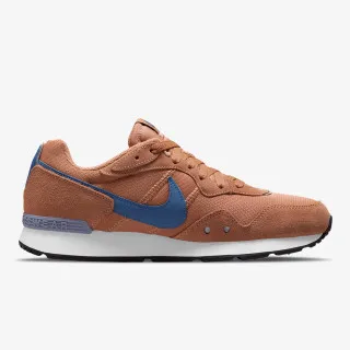 Nike Venture Runner 