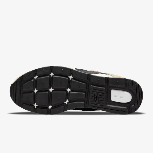 Nike Venture Runner 