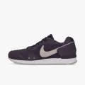 Nike VENTURE RUNNER 
