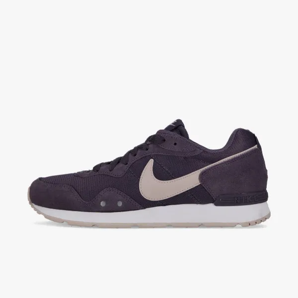 Nike VENTURE RUNNER 