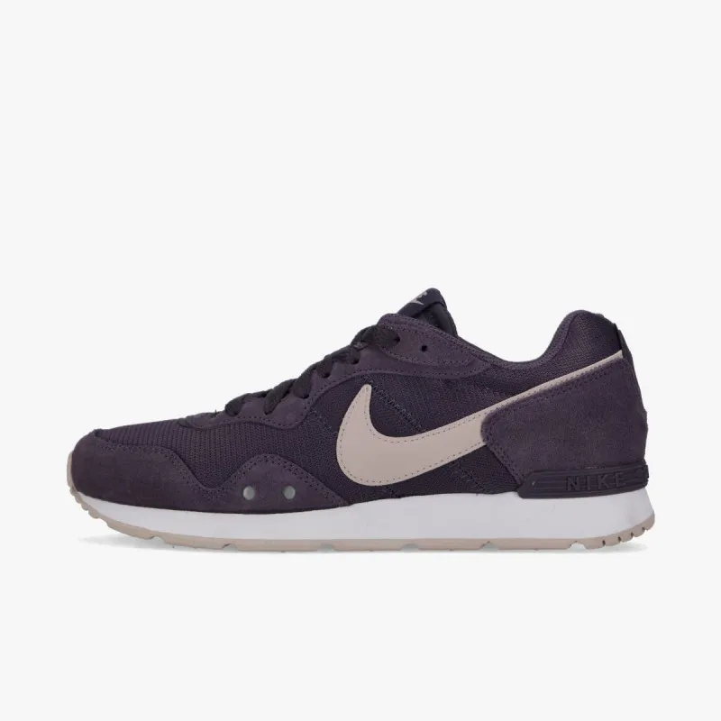 Nike VENTURE RUNNER 