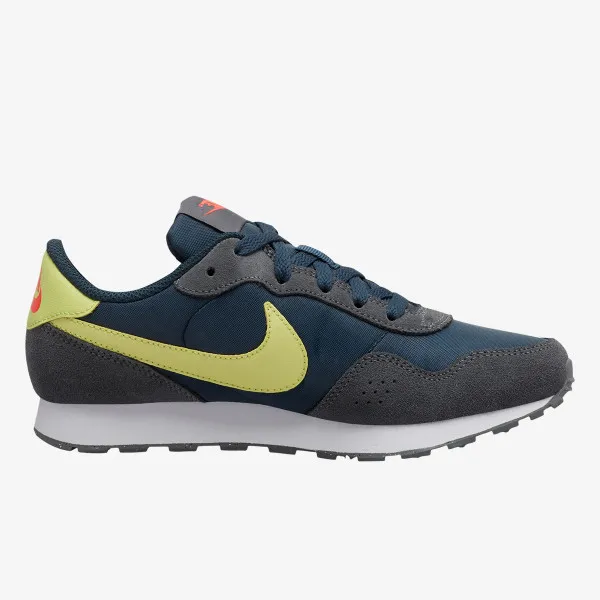 Nike Tenisice MD VALIANT BG 