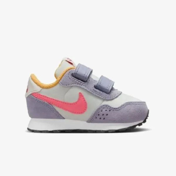 Nike Tenisice MD Valiant 