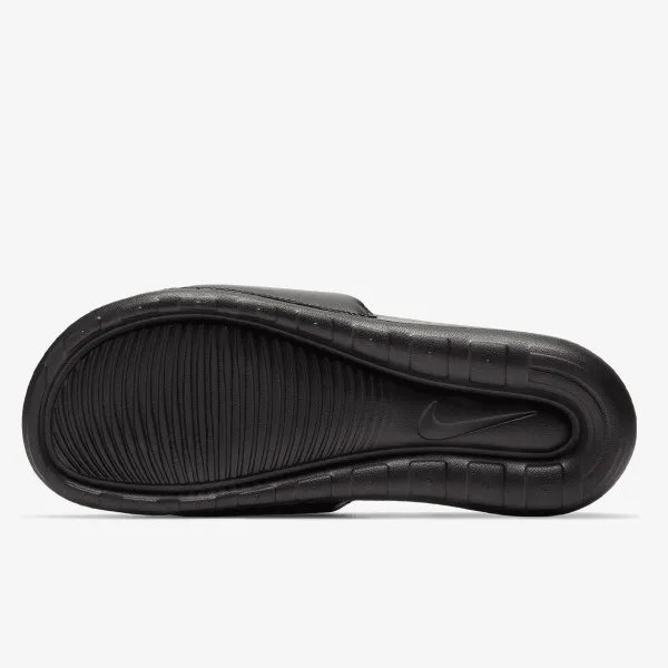 Nike Victori One 