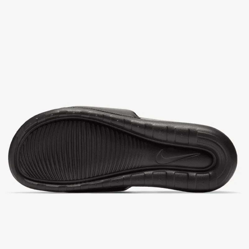 Nike Victori One 
