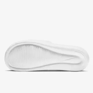 Nike Victori One 