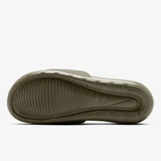 Nike Victori One 